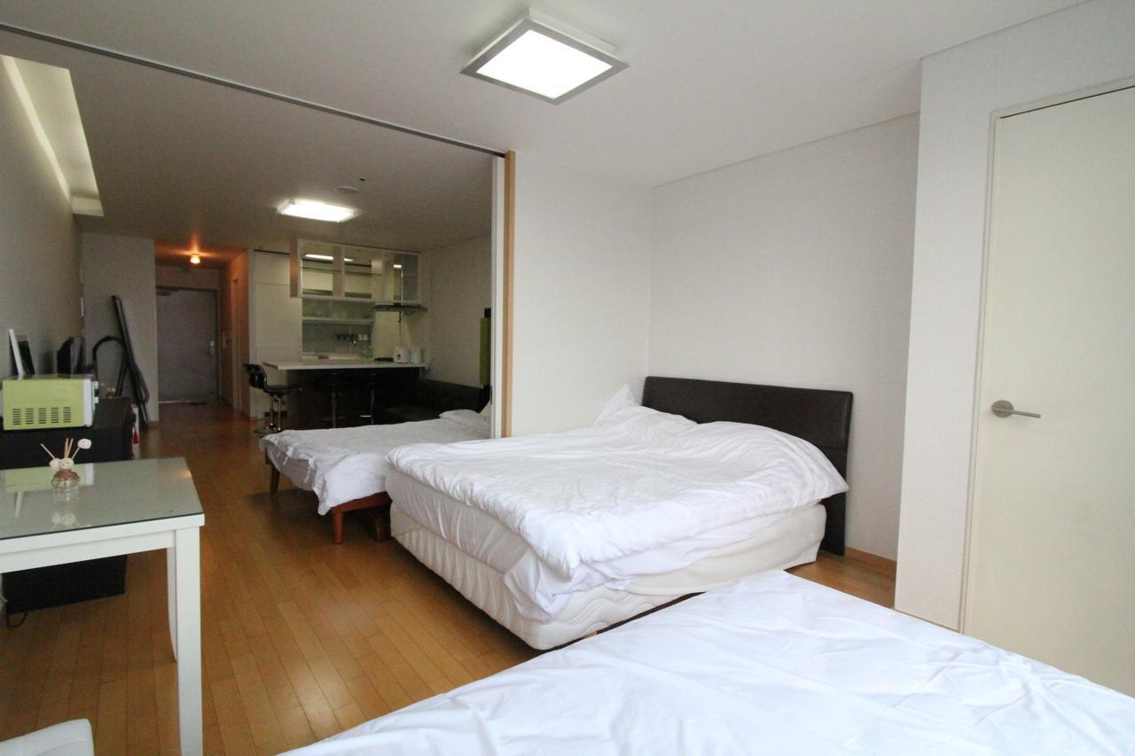 Gangnam Galaxy Lux Apt Gwacheon Exterior photo