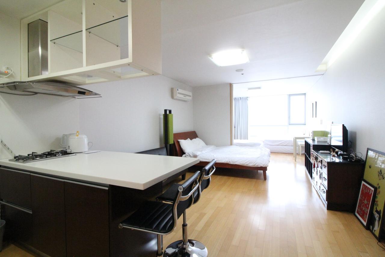 Gangnam Galaxy Lux Apt Gwacheon Exterior photo